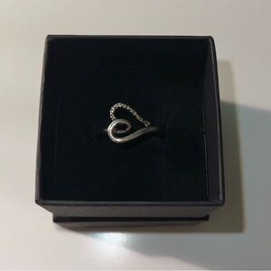 Vintage Sterling Silver marked  925 SUN with Diamond chips Sz 7